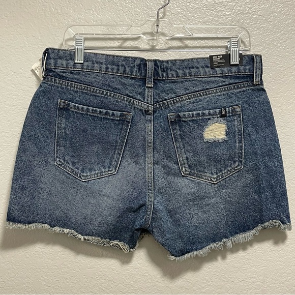 NWT Buffalo David Bitton Faith Mid Rise Distressed w Floral Embroidery Size 29 - Picture 7 of 9